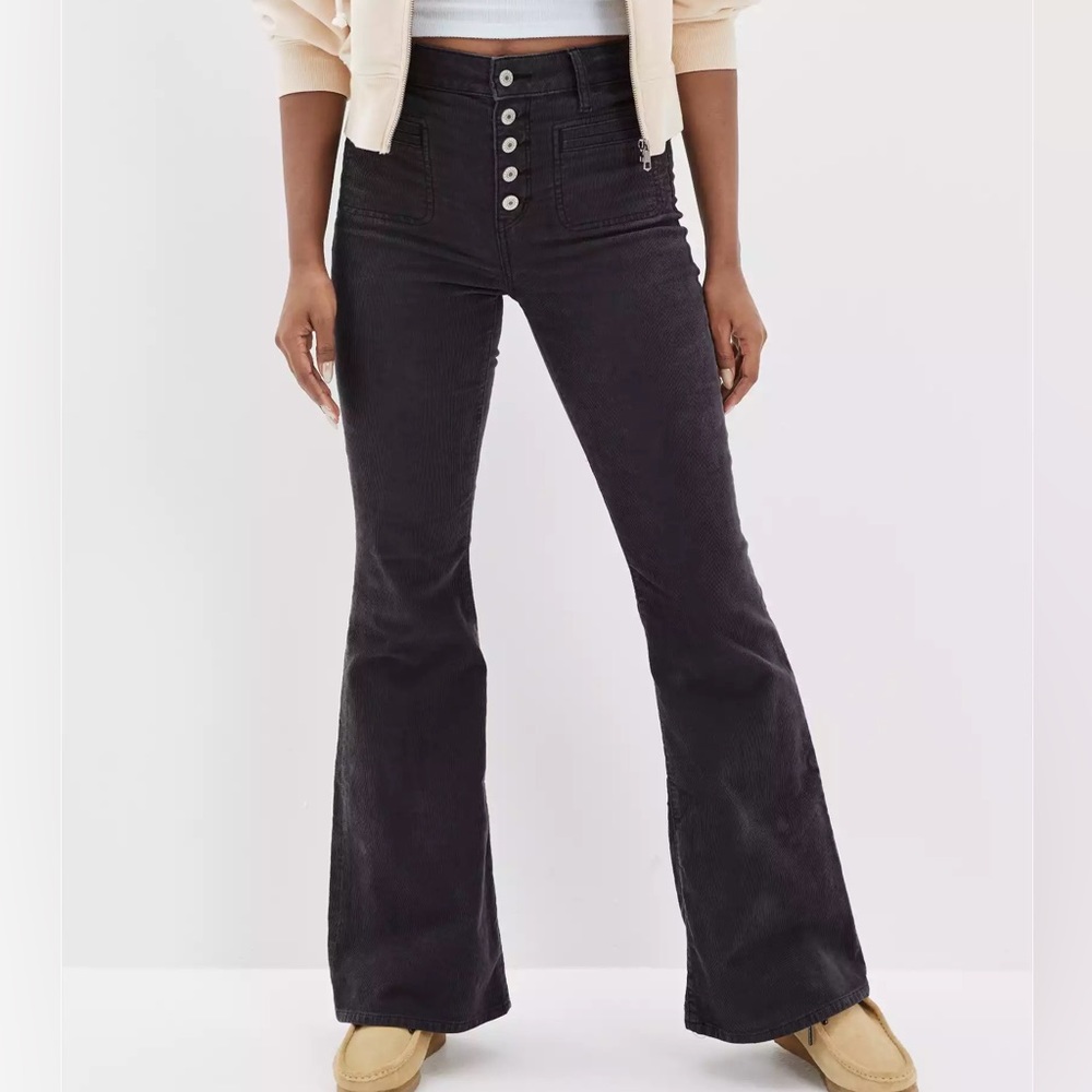 High-waisted corduroy flare pants in Night Time Navy, women’s size 4